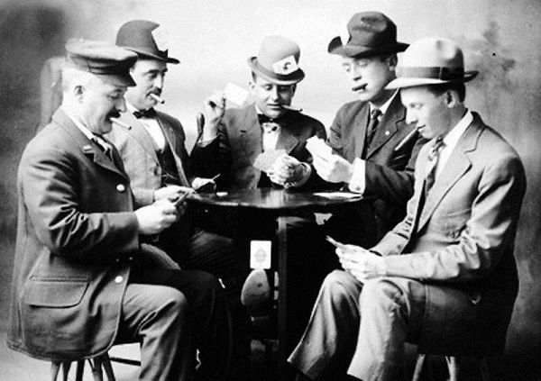 Покер времен Первой и Второй мировых войн