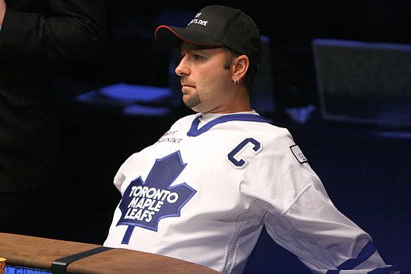 Даниэль Негреану в свитере Toronto Maple Leaps